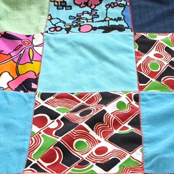 Vintage 70s handmade quilt/patchwork, reversible heavy quilt, twin size bed - Picture 5 of 6